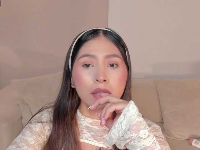 LillySanders live cam on BongaCams