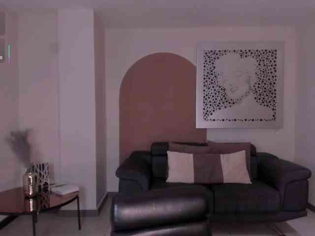 LillySanders webcam