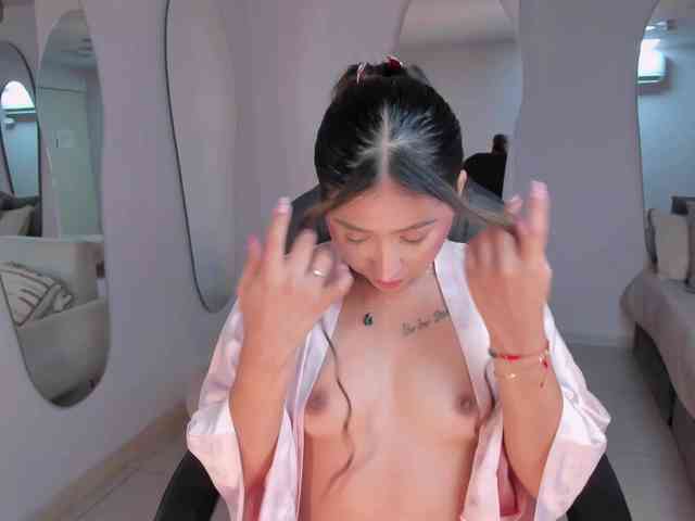 LillySanders webcam