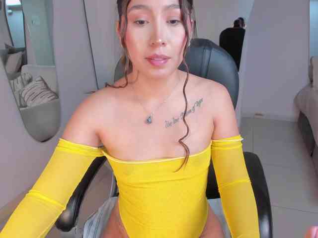 LillySanders webcam