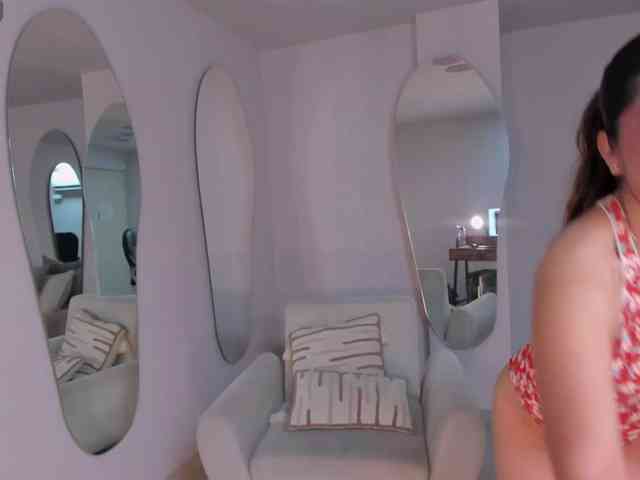 LillySanders webcam