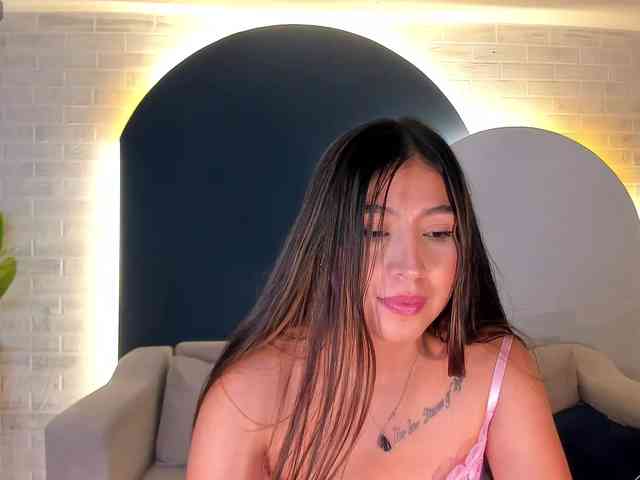 LillySanders webcam