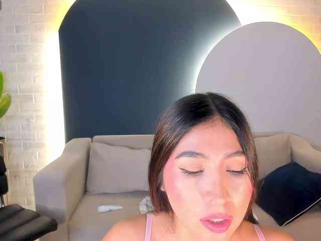 LillySanders webcam