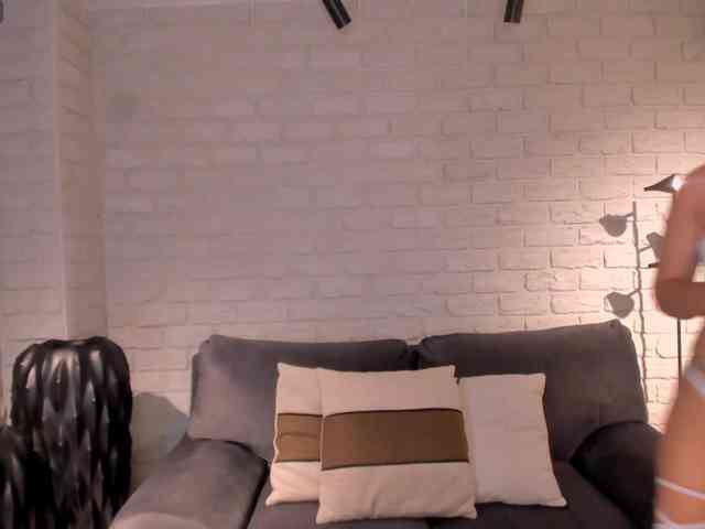 LillySanders webcam