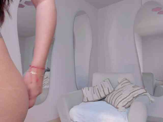 LillySanders webcam