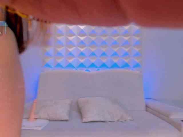 LillySanders webcam
