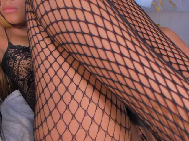 AmberWalker live cam on BongaCams
