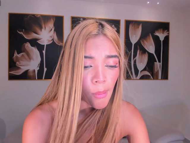 AmberWalker live cam on BongaCams