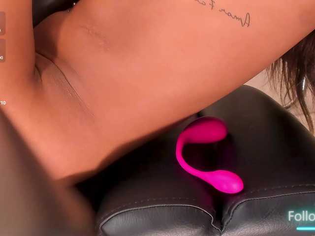 AmberWalker live cam on BongaCams
