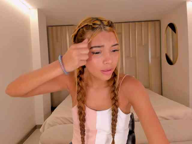 AmberWalker webcam