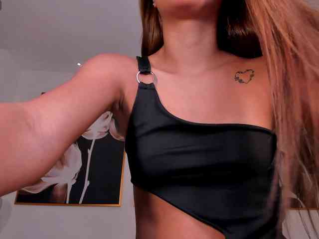 AmberWalker webcam