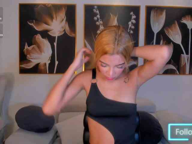 AmberWalker webcam