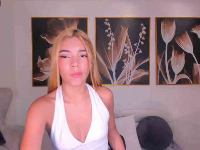 AmberWalker webcam