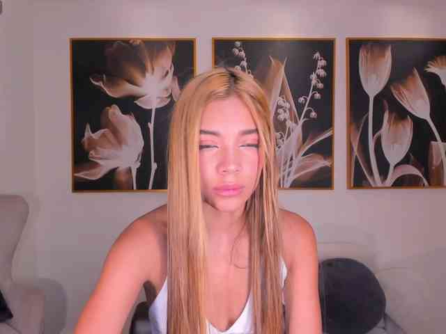 AmberWalker webcam