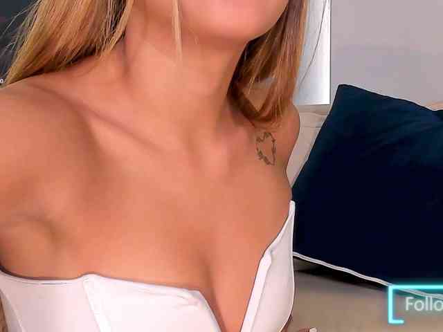 AmberWalker webcam