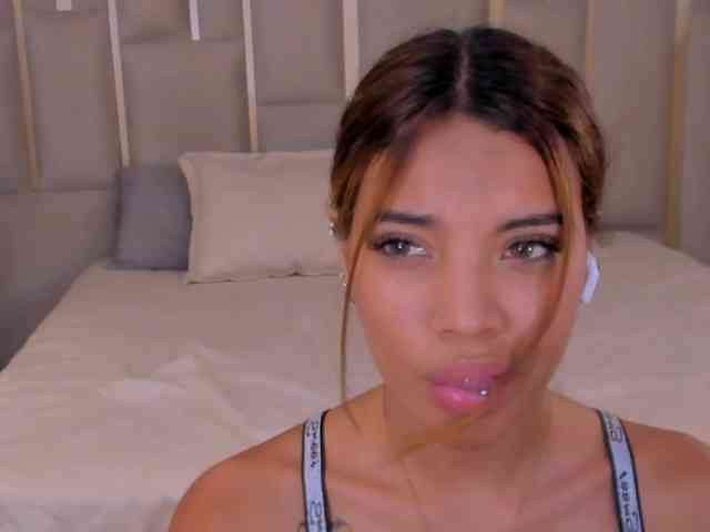AmberWalker webcam