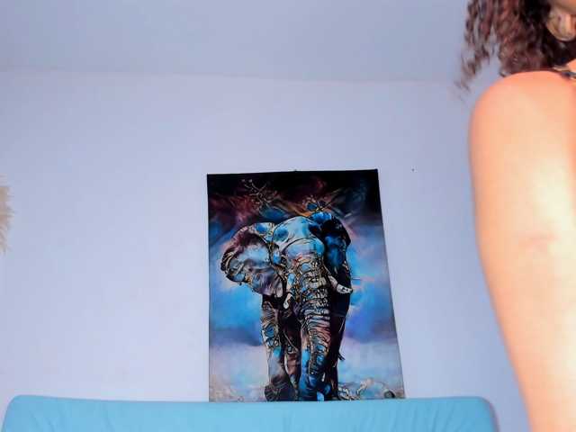 Lovee-Submiissive1 live cam on BongaCams