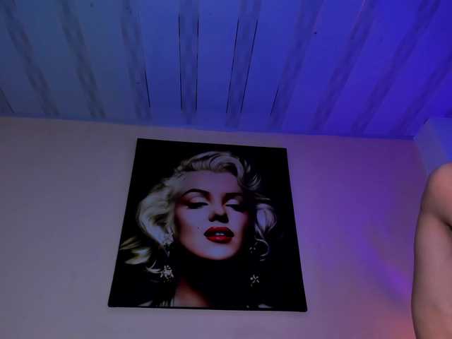 Lovee-Submiissive1 live webcam show