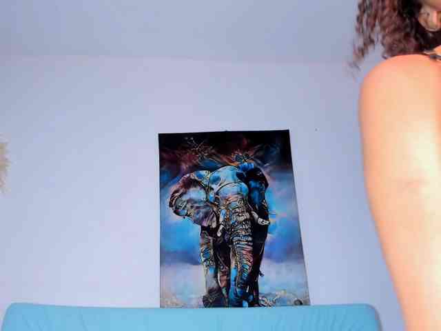 Lovee-Submiissive1 webcam