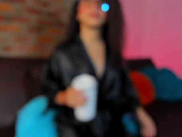 Lovee-Submiissive1 webcam