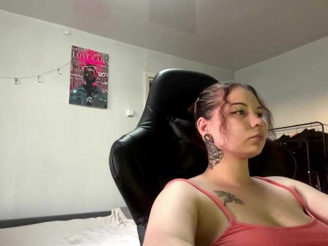 BurmaBarufaldi live cam on BongaCams