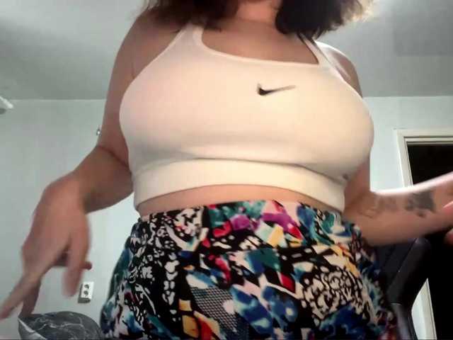BurmaBarufaldi live cam on BongaCams