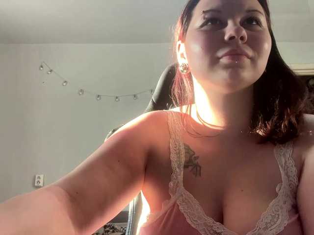 BurmaBarufaldi live cam on BongaCams