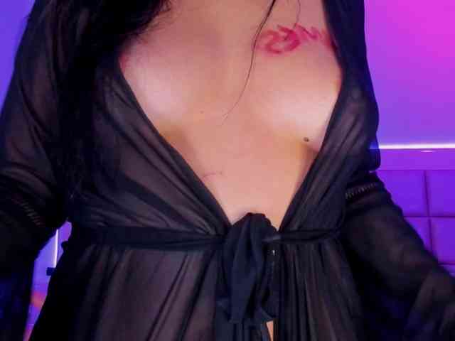 ValeenQueen webcam