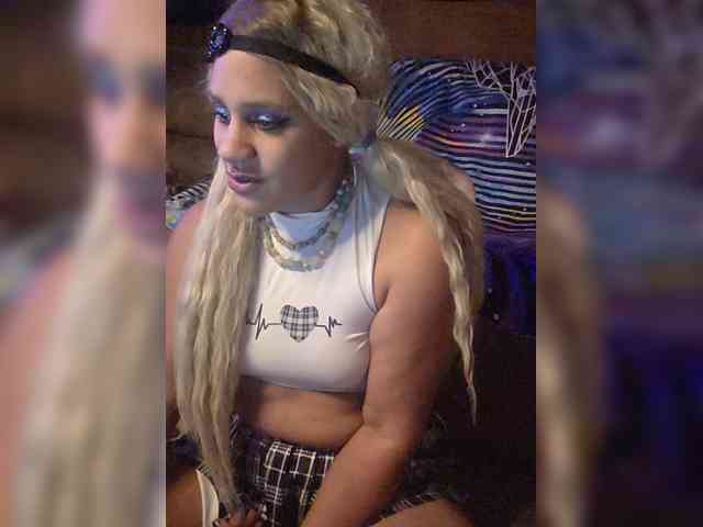 EbonyGoddessX webcam