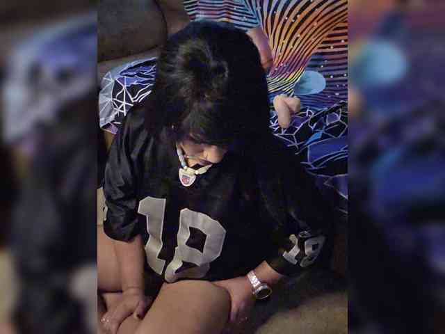 EbonyGoddessX webcam