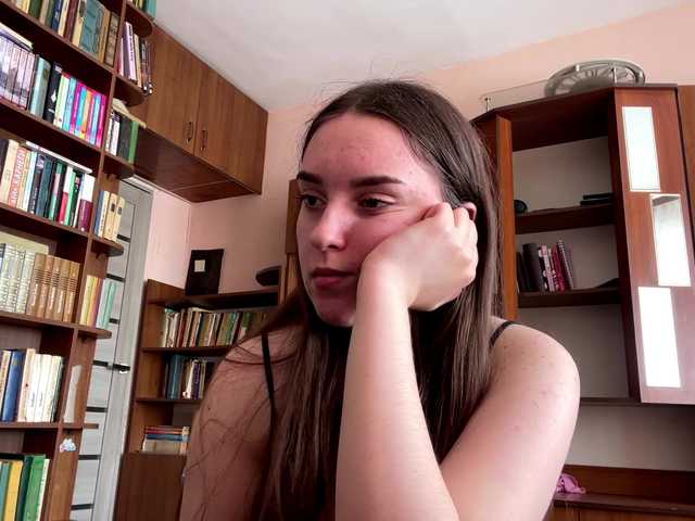 CeliaThouvenel, 18 y/o - Live Cam on BongaCams