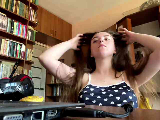 Modèle: CeliaThouvenel