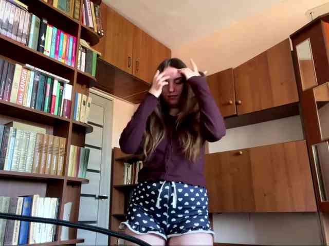 Modèle: CeliaThouvenel