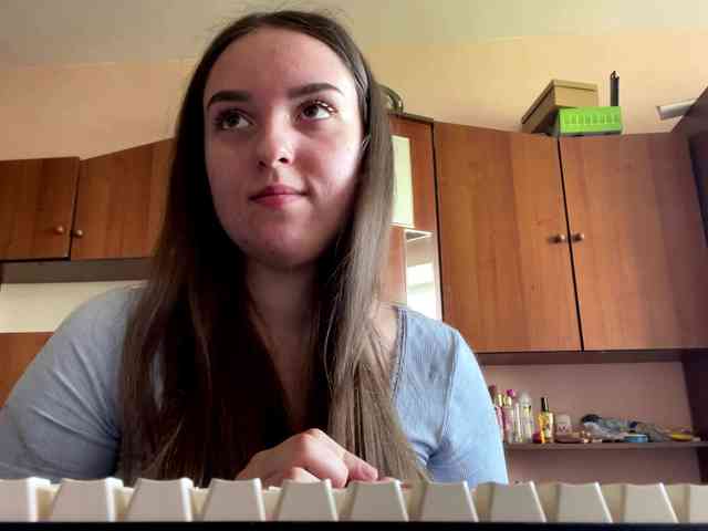 CeliaThouvenel webcam