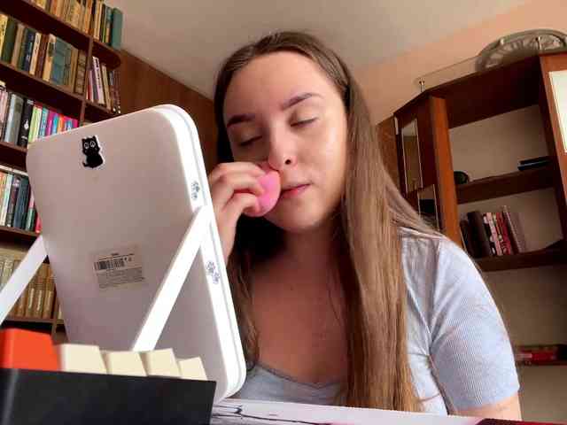 CeliaThouvenel webcam