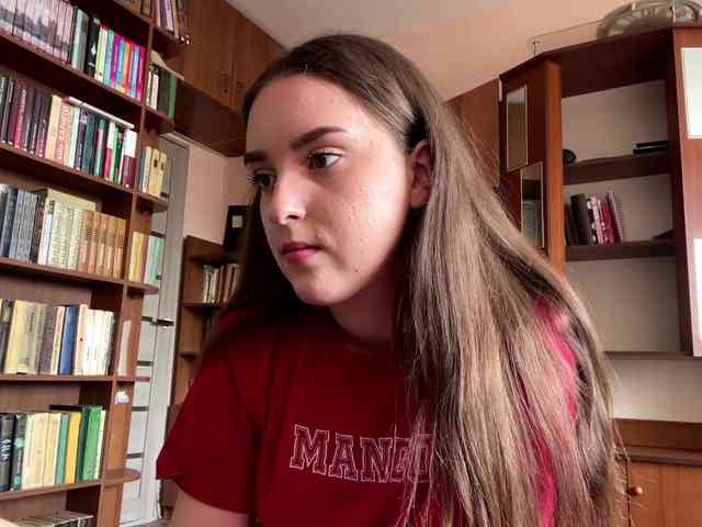 Modèle: CeliaThouvenel