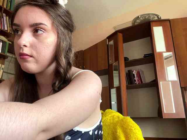 Modèle: CeliaThouvenel