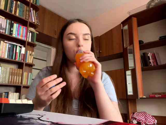 CeliaThouvenel webcam