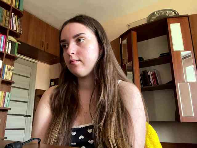 Modèle: CeliaThouvenel