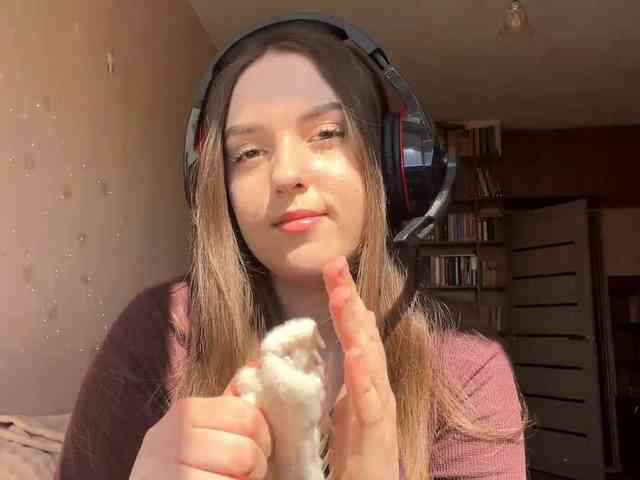 CeliaThouvenel webcam