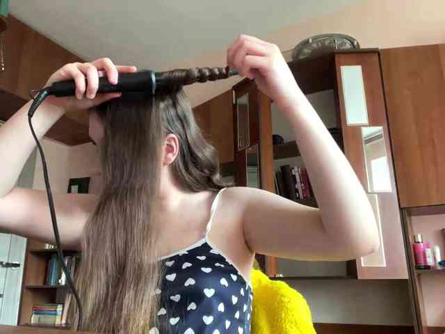 Modèle: CeliaThouvenel