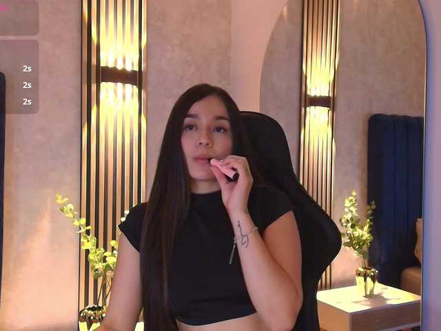 Nathaly-Blaze live cam on BongaCams