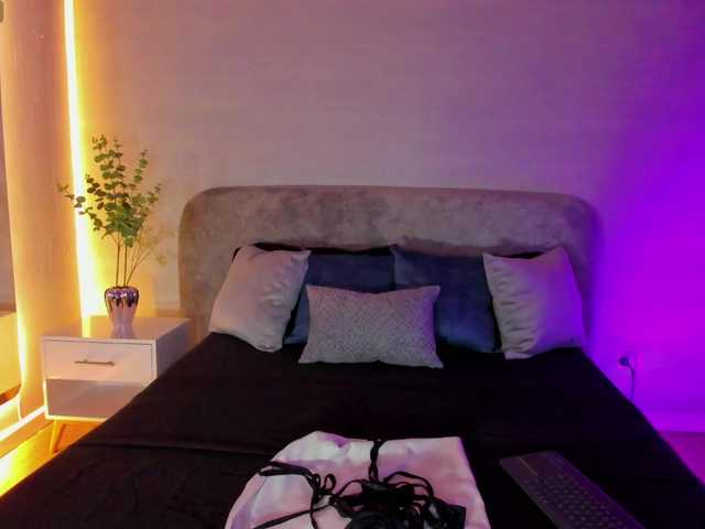 Nathaly-Blaze live webcam show