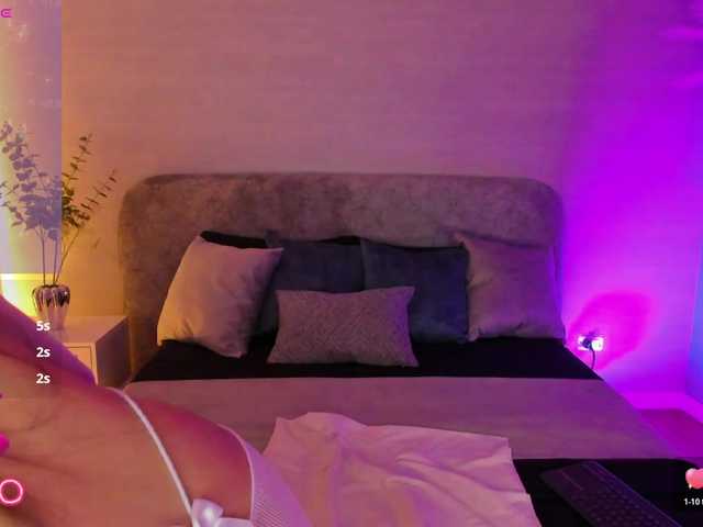 Nathaly-Blaze live cam on BongaCams