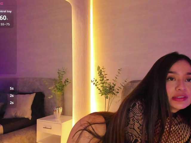 Nathaly-Blaze live cam on BongaCams