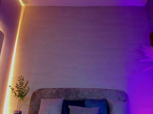 Nathaly-Blaze live webcam show