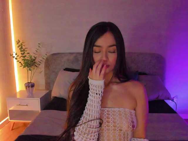 Nathaly-Blaze live cam on BongaCams