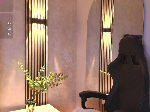 Nathaly-Blaze live cam on BongaCams