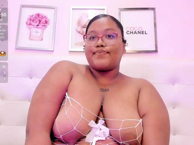 AlyssaGregory Live Cam and Statistics on UnifiedCams