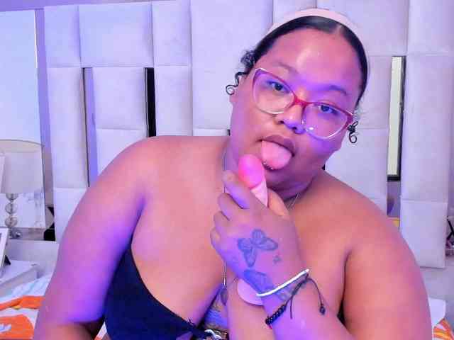 AlyssaGregory webcam